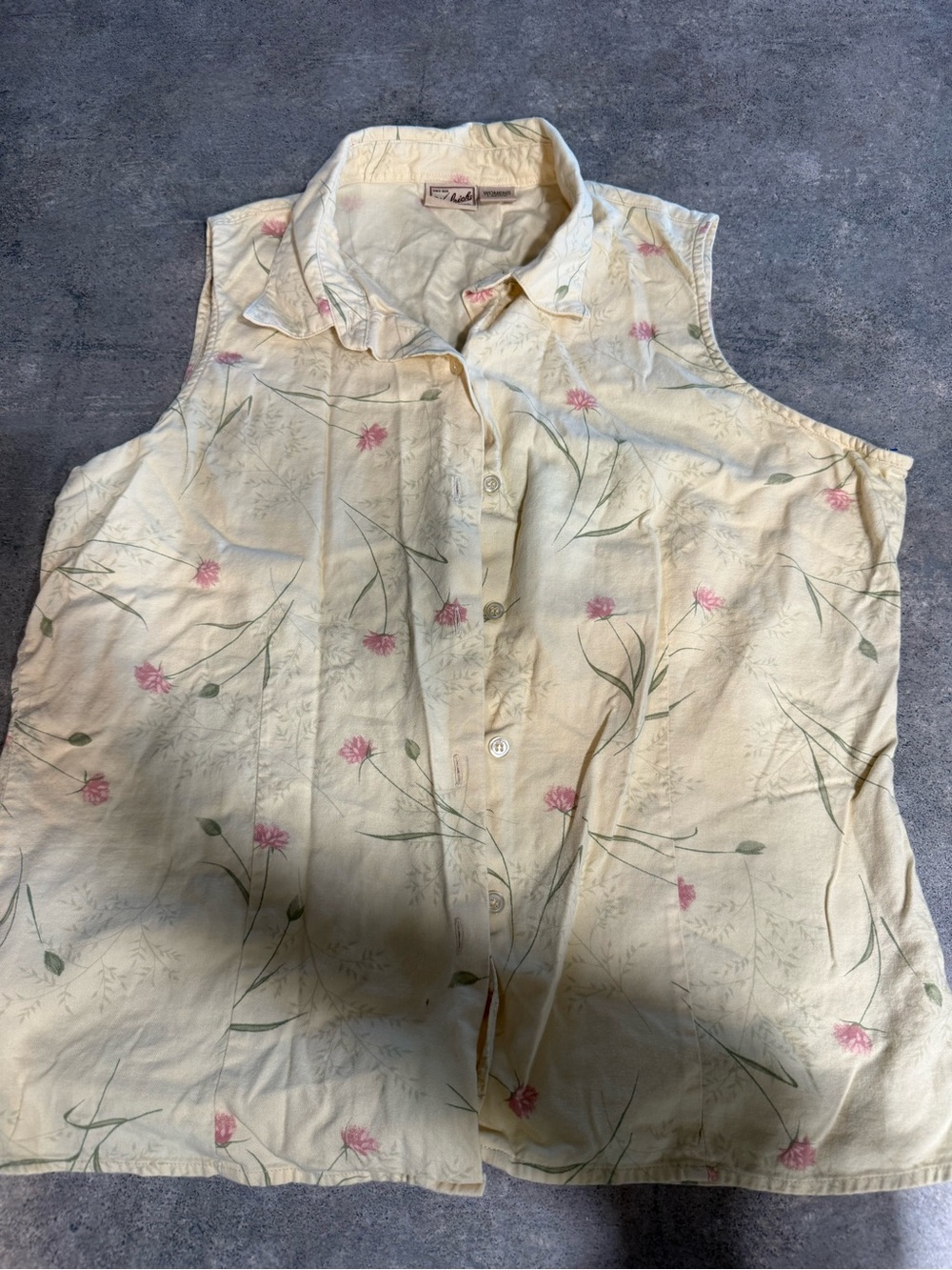 Vintage Woolrich Pale Yellow Floral Sleeveless Button Front Tank